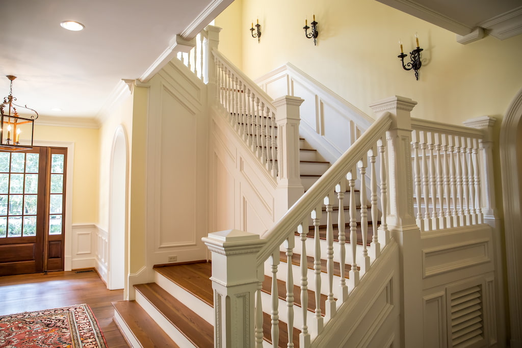 How to Paint Stair Railings and Banisters a StepbyStep Guide Oahu